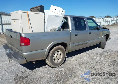 2002 Chevrolet S-10 Ls из США, поврежденный, VIN 1GCDT13W82K221769